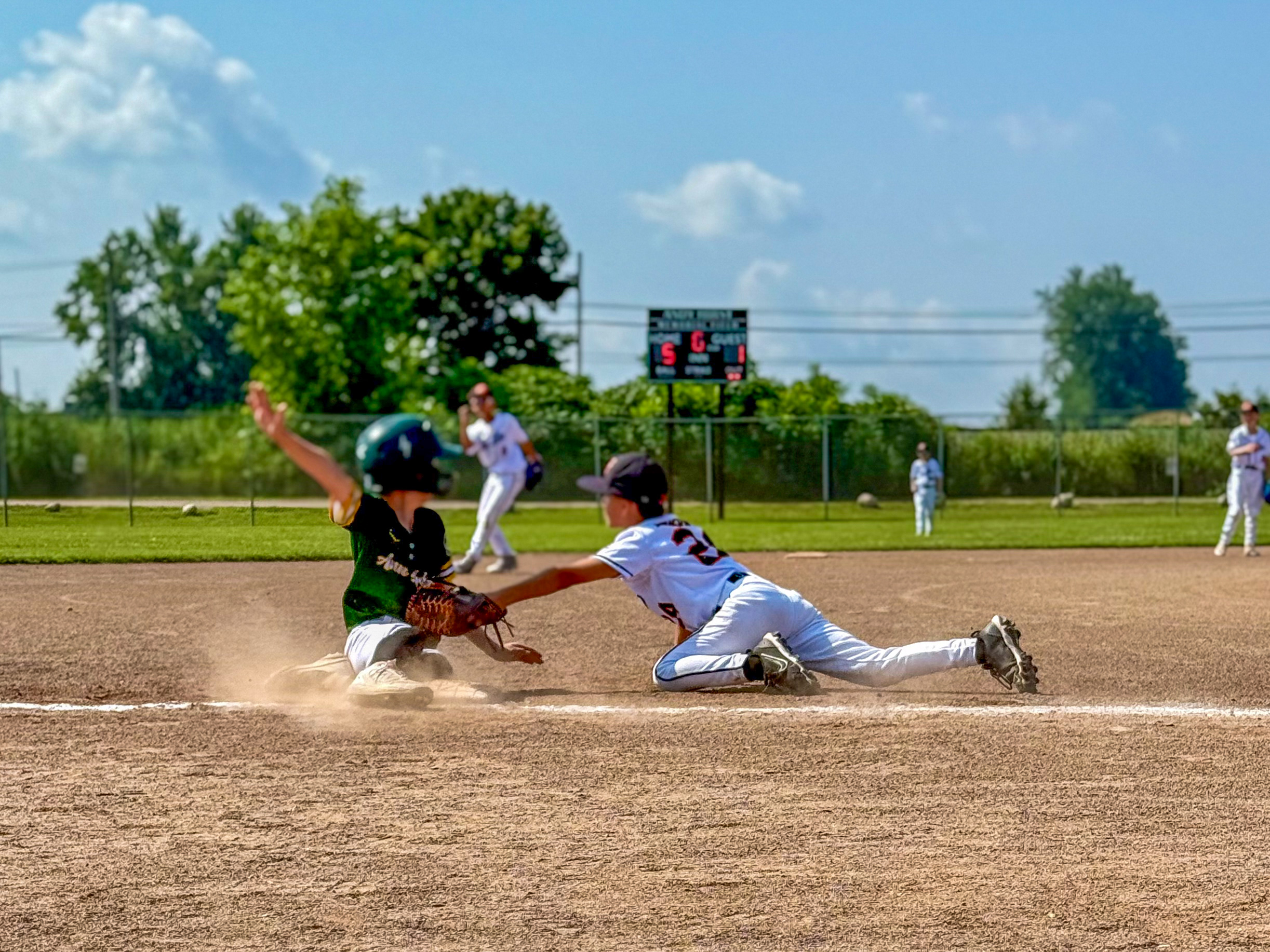 8U Sliding